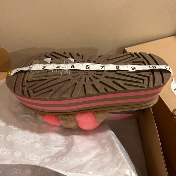 UGG Disco Stripe Slide - Picture 9 of 9